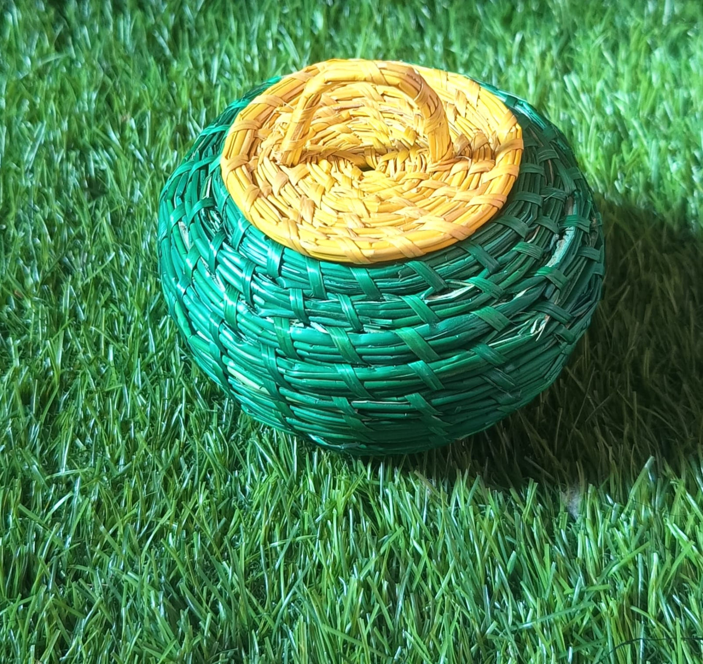 Vibrant Green & Gold Sikki Grass Box