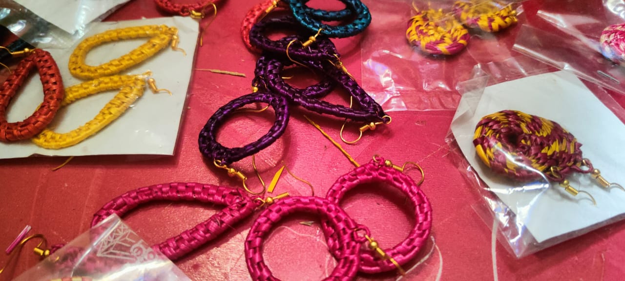 Handmade Sikki Grass Earrings – Eco-Friendly Ethnic Jewelry from Bihar